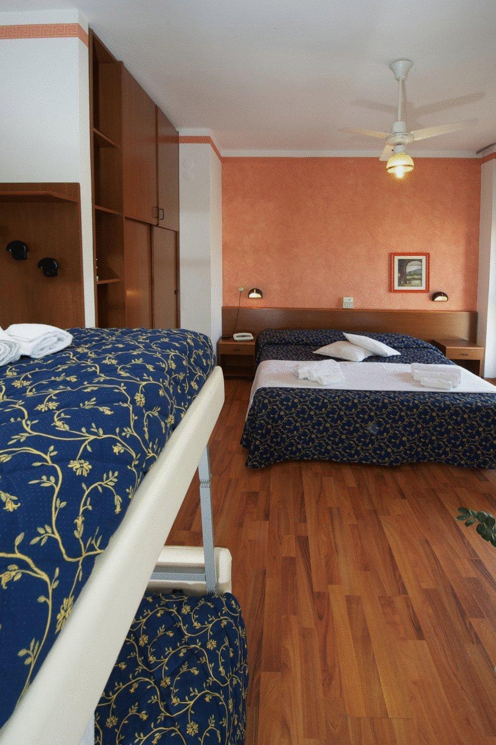 Hotel Mediterraneo Pesaro Esterno foto